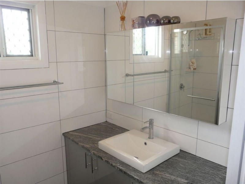 18 Gladstone Street, Newtown QLD 4350