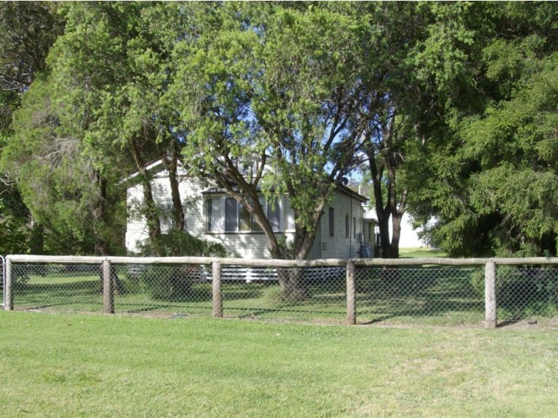 140 Goombungee Road, Toowoomba QLD 4350