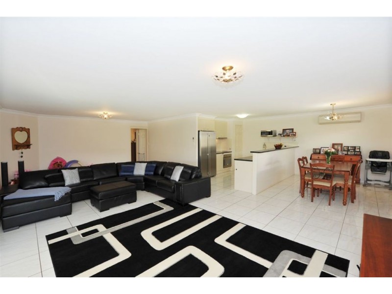 5 Wellington Street, Wyreema QLD 4352