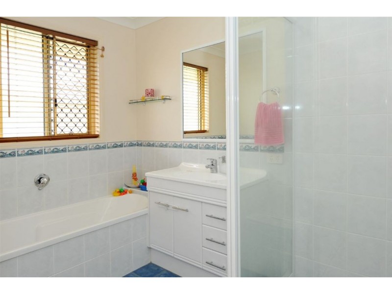 5 Wellington Street, Wyreema QLD 4352