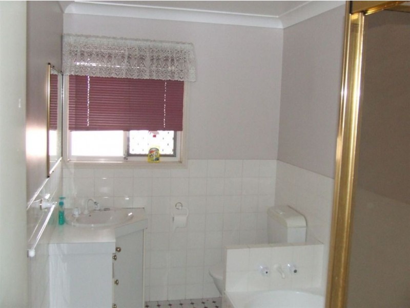 2/11 O’Beirne Street, Kearneys Spring QLD 4350