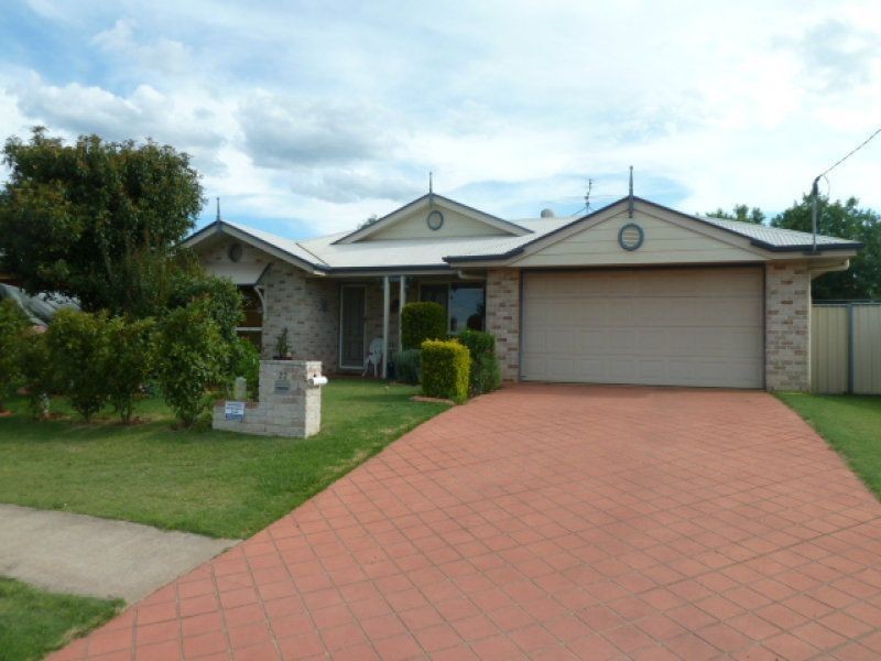 22 Weise Street, Oakey QLD 4401