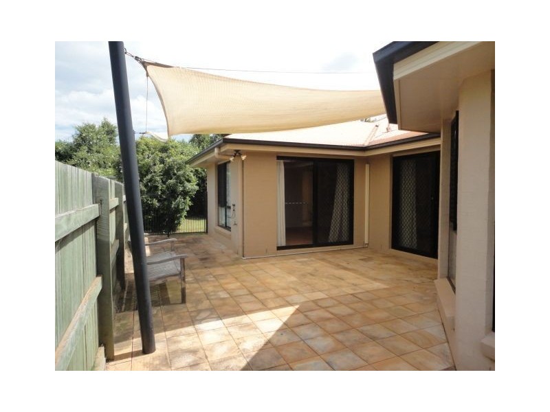 10 Maggie Court, Middle Ridge QLD 4350