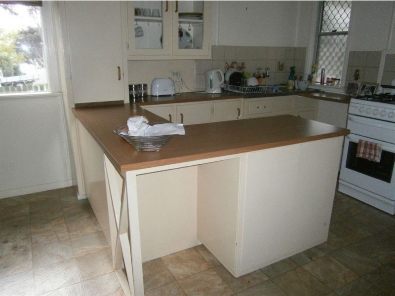 16 Mooney Street, Harlaxton QLD 4350