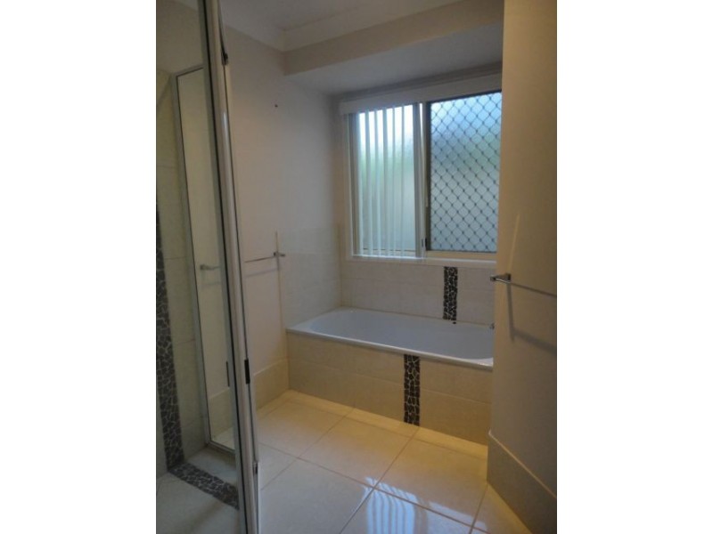15 Emma Drive, Kearneys Spring QLD 4350
