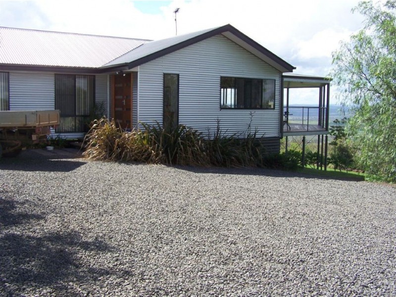 128 Sunrise Road, Glencoe QLD 4352