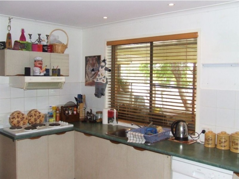 26 Main Street, Meringandan QLD 4352