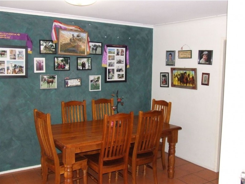 26 Main Street, Meringandan QLD 4352
