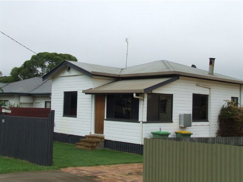 13 Waverley Street, North Toowoomba QLD 4350