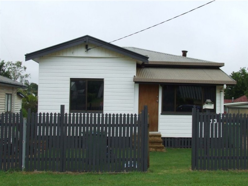 13 Waverley Street, North Toowoomba QLD 4350