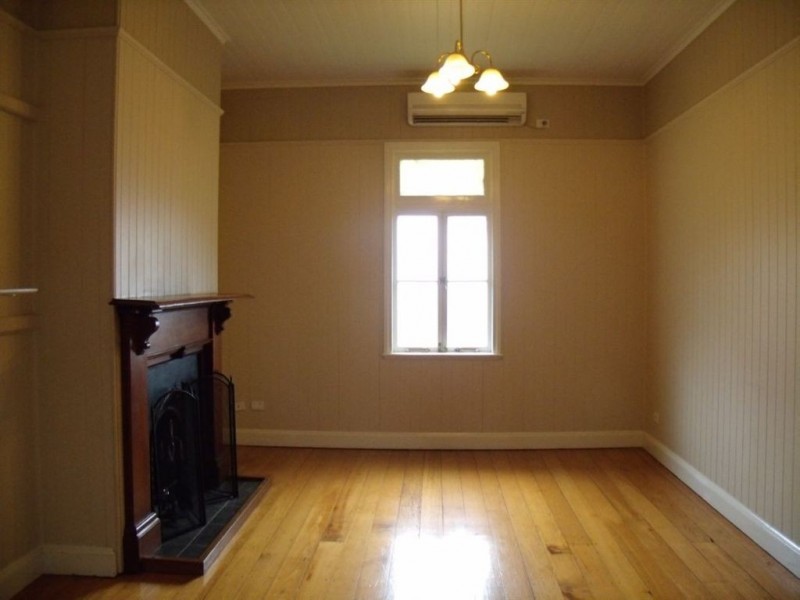 176 Campbell Street, Toowoomba QLD 4350