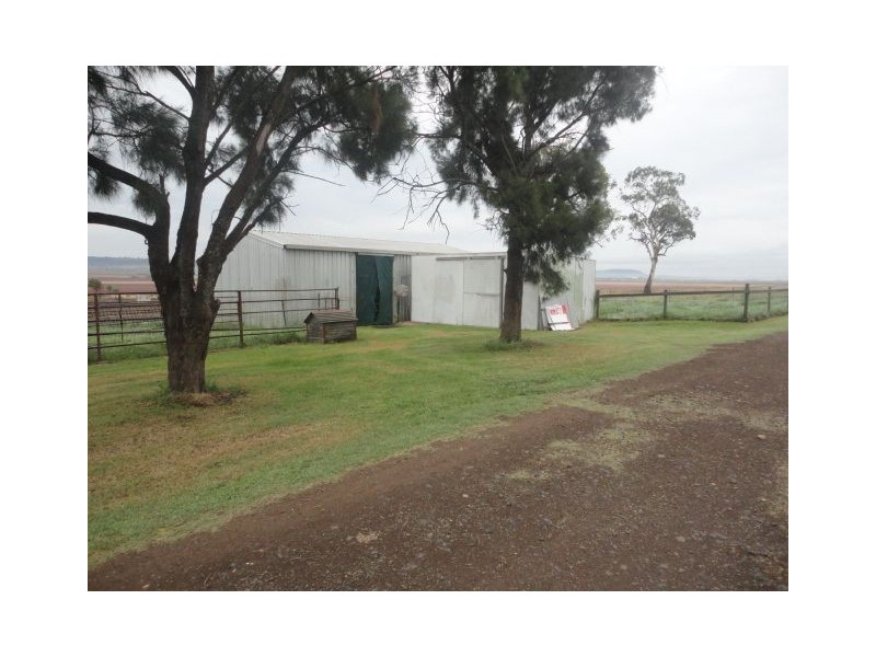 13328 New England Hwy, Cambooya QLD 4358