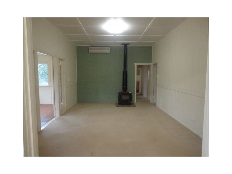 13328 New England Hwy, Cambooya QLD 4358