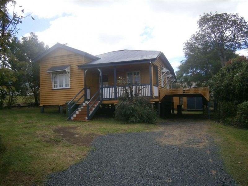 151 North Street, Rockville QLD 4350