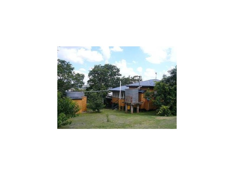 151 North Street, Rockville QLD 4350