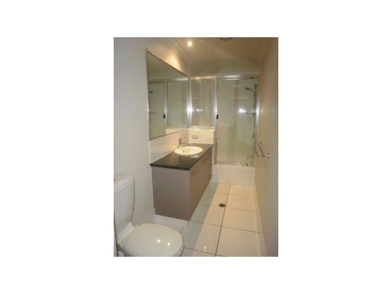 2/80 Ramsay Street, Centenary Heights QLD 4350