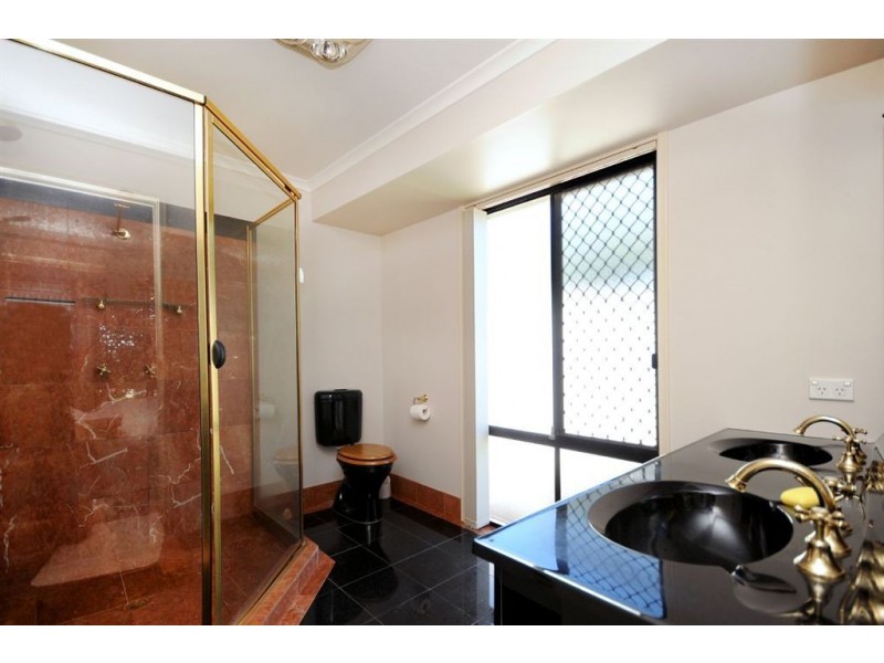 5 Charmaine Court, Highfields QLD 4352