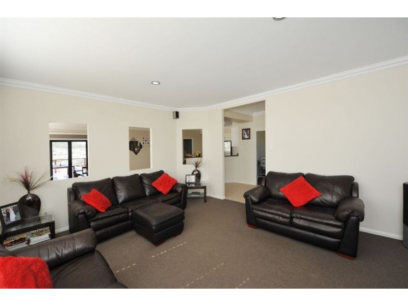 16 Edwin Street, Westbrook QLD 4350