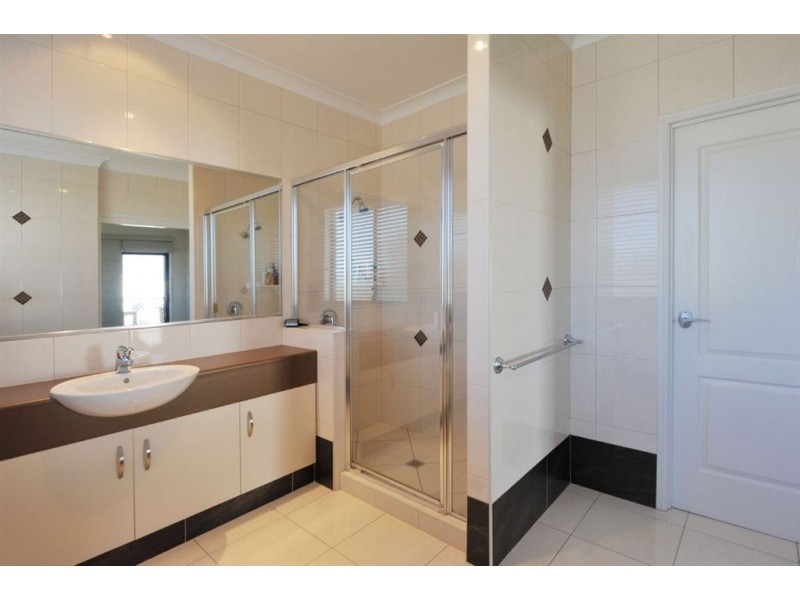 16 Edwin Street, Westbrook QLD 4350