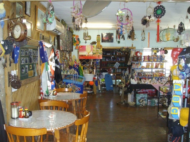 Oman Ama Road House, Oman Ama QLD 4352