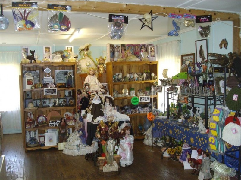 Oman Ama Road House, Oman Ama QLD 4352