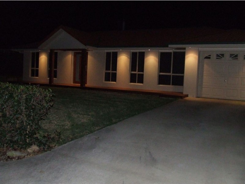 22 Schloss Court, Westbrook QLD 4350