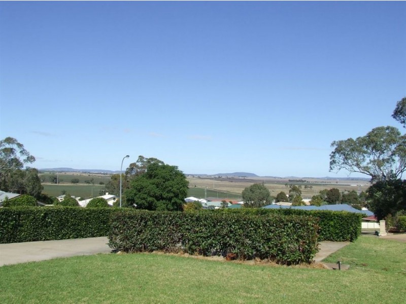 22 Schloss Court, Westbrook QLD 4350