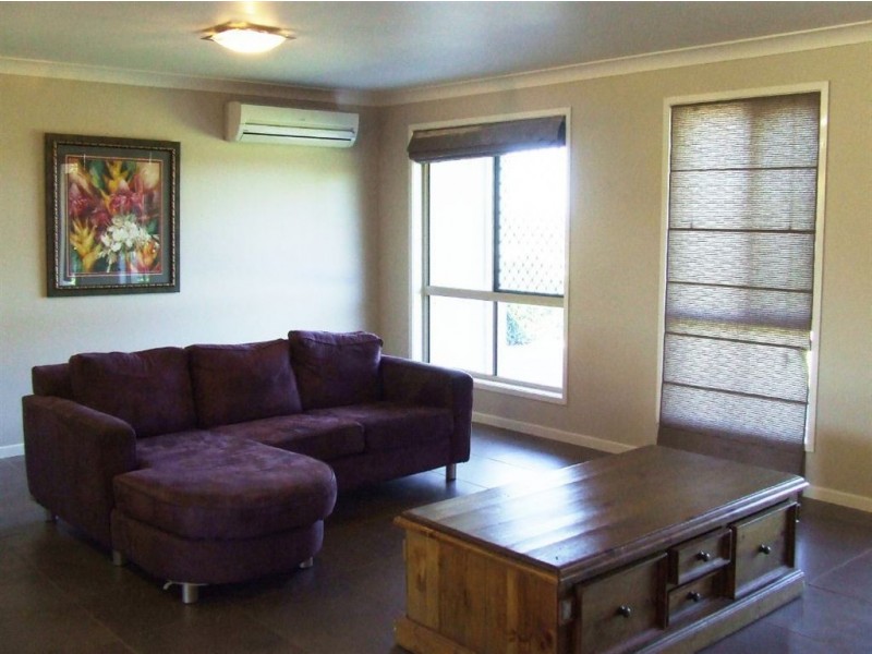 22 Schloss Court, Westbrook QLD 4350