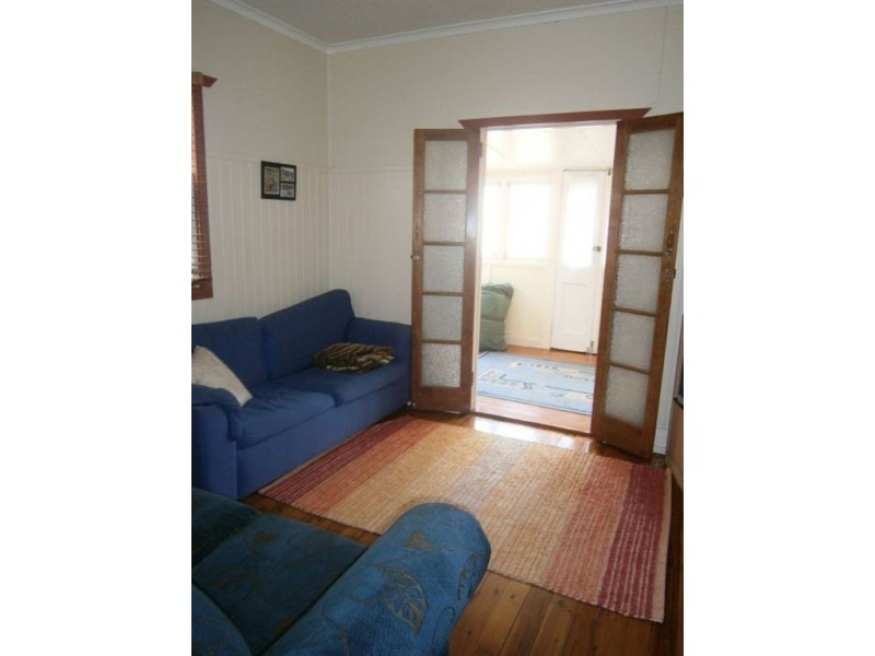 9 Windmill Street, South Toowoomba QLD 4350