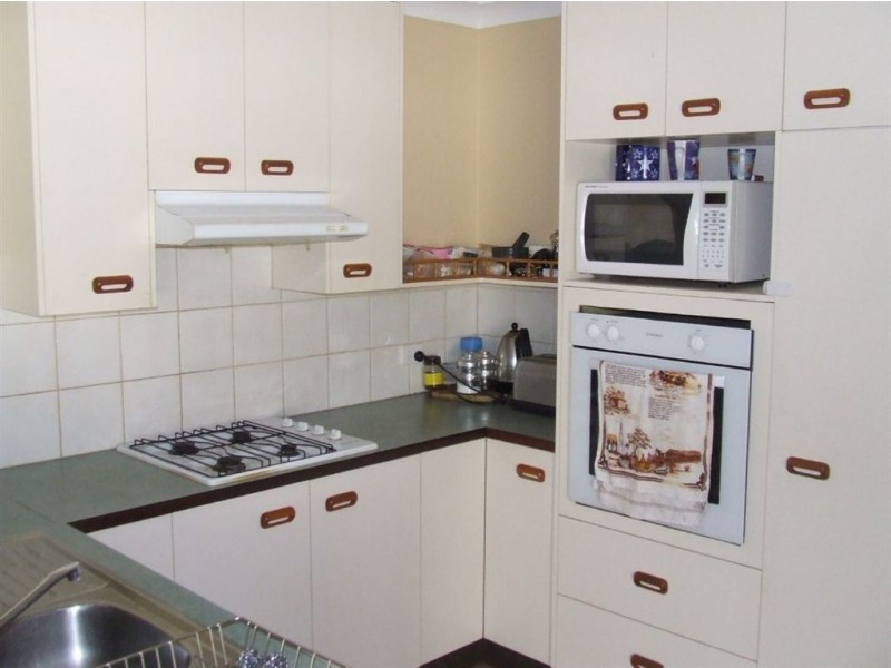 6 Malt Court, Kearneys Spring QLD 4350