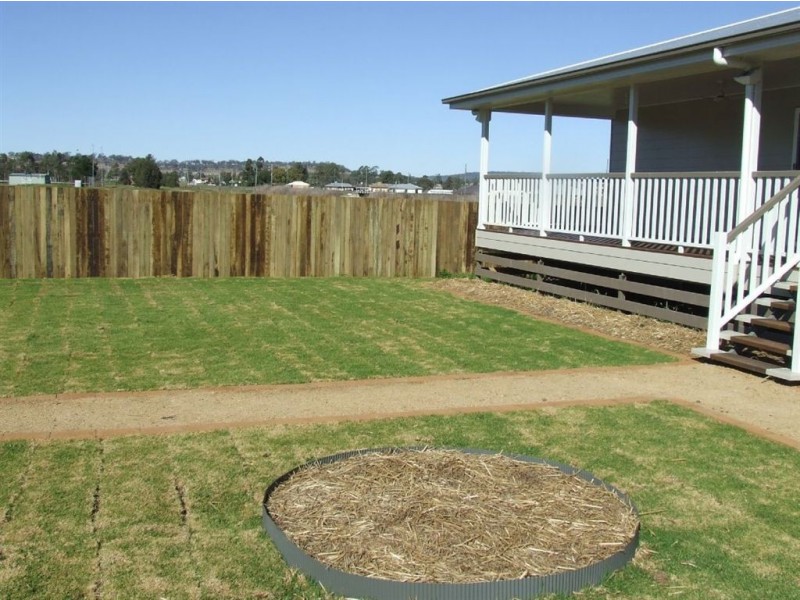 8 Ramsay Street, Cambooya QLD 4358