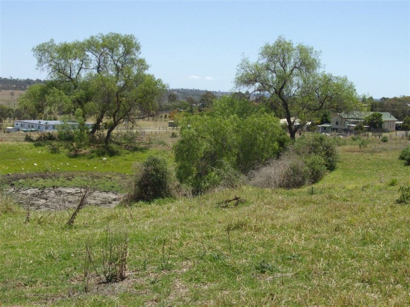 31 Main Street, Meringandan QLD 4352