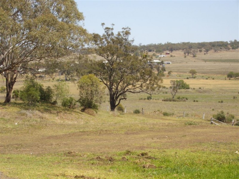 31 Main Street, Meringandan QLD 4352