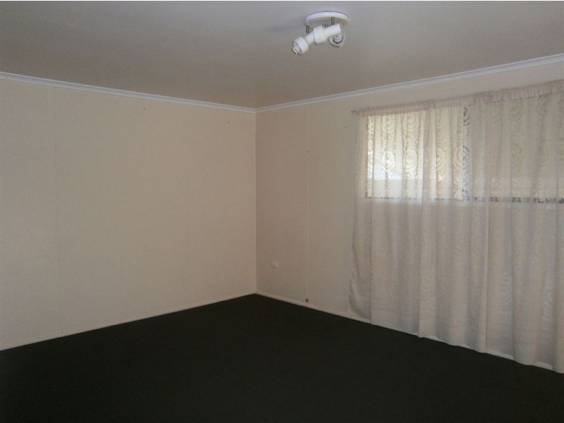 102 Main Street, Westbrook QLD 4350