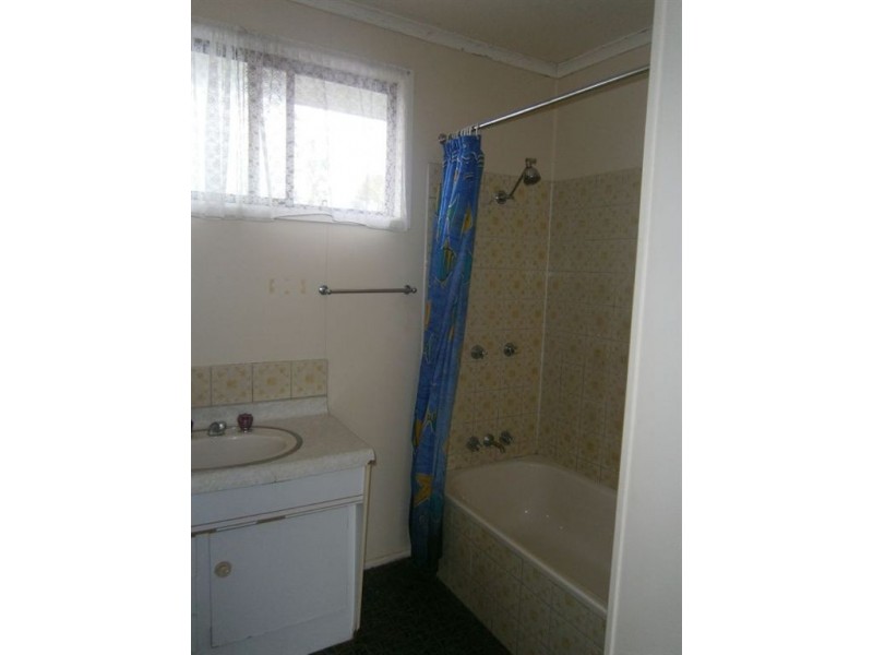 102 Main Street, Westbrook QLD 4350