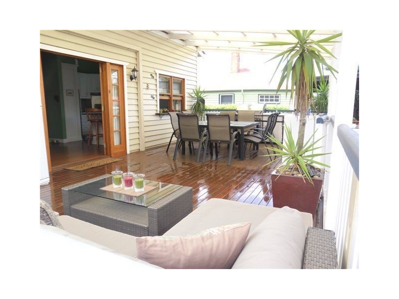 194 Campbell Street, Newtown QLD 4350