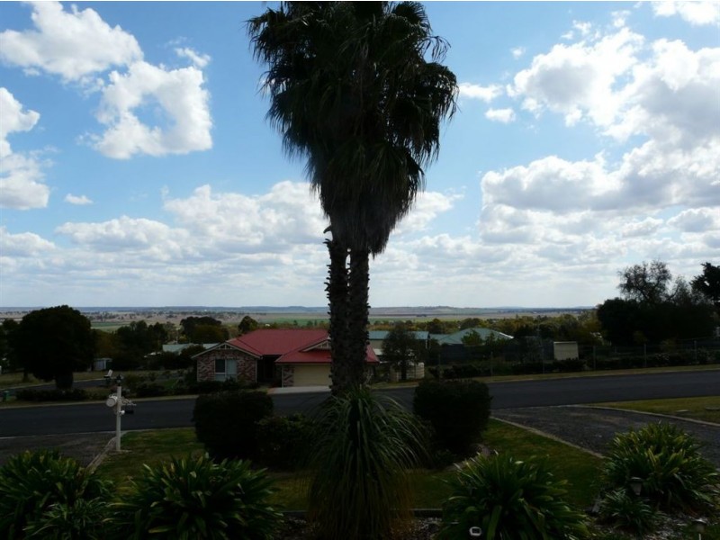 32 Rebwonga Street, Kingsthorpe QLD 4400