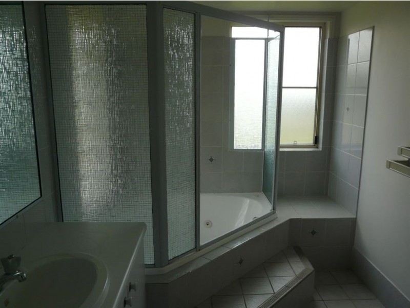 32 Rebwonga Street, Kingsthorpe QLD 4400