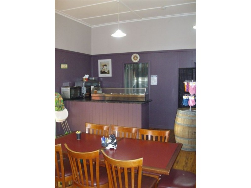 33 High Street, Jandowae QLD 4410