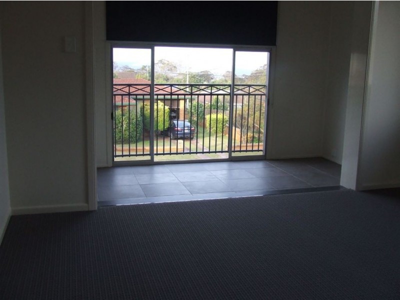 7 Bingara Street, Mount Lofty QLD 4350