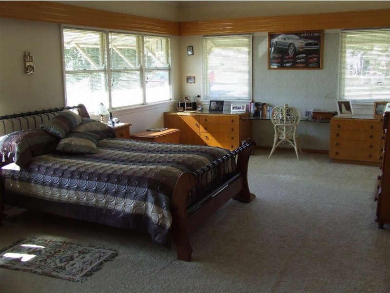 9 Troys Road, Charlton QLD 4350