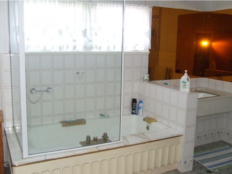 9 Troys Road, Charlton QLD 4350