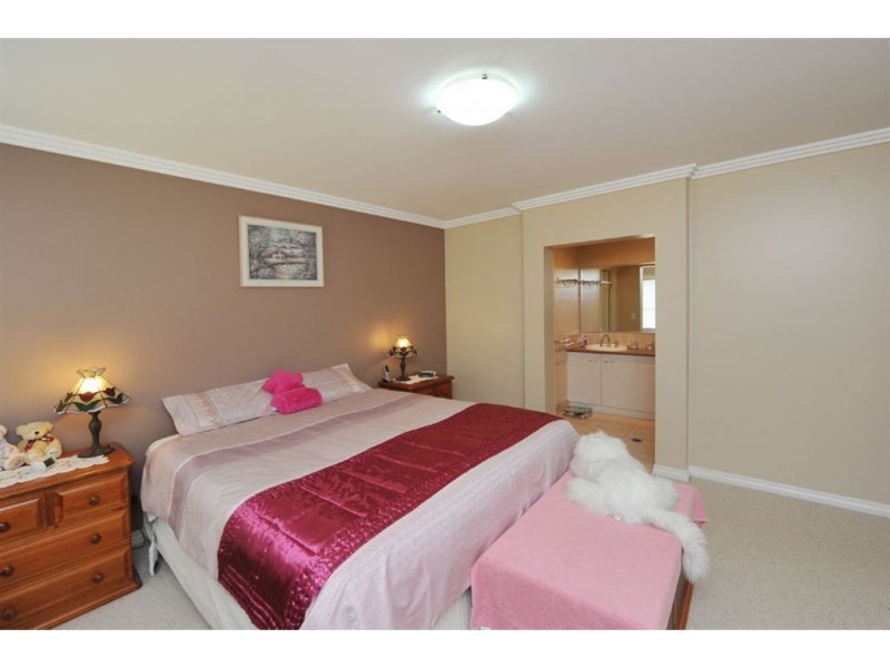 23 Bridget Court, Middle Ridge QLD 4350