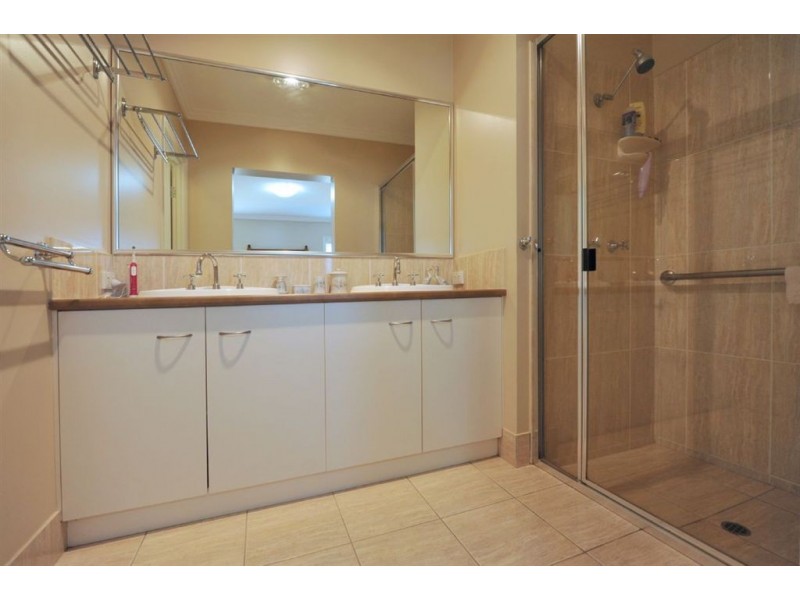 23 Bridget Court, Middle Ridge QLD 4350