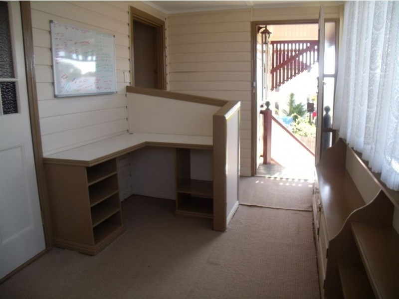 196 South Street, Centenary Heights QLD 4350