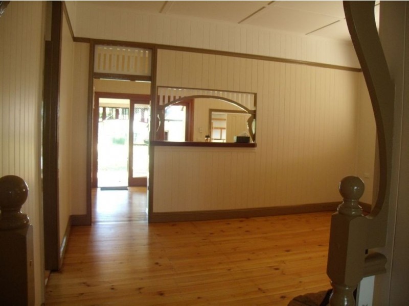 196 South Street, Centenary Heights QLD 4350