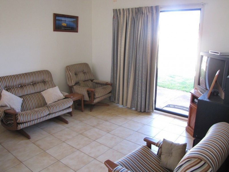1 Barden Court, Harristown QLD 4350