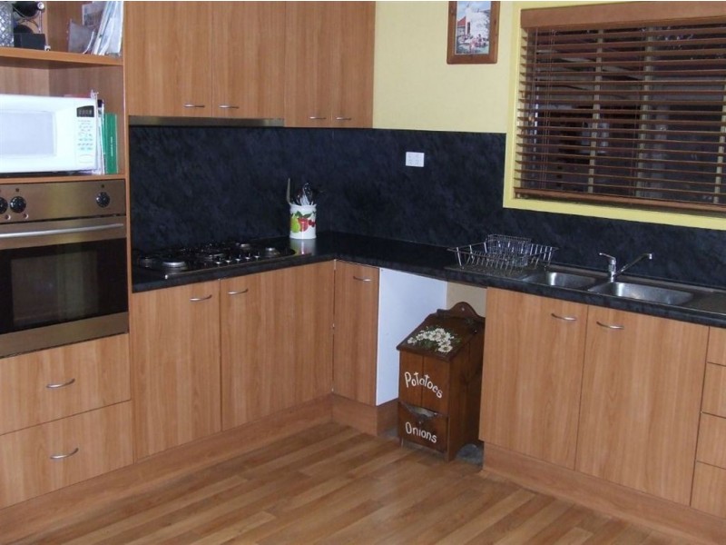 94 Golf Course Road, Goombungee QLD 4354