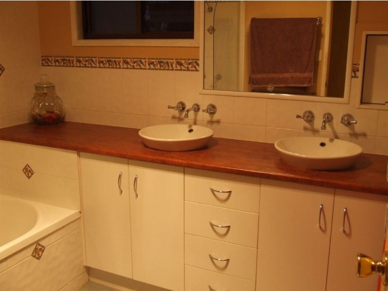 94 Golf Course Road, Goombungee QLD 4354