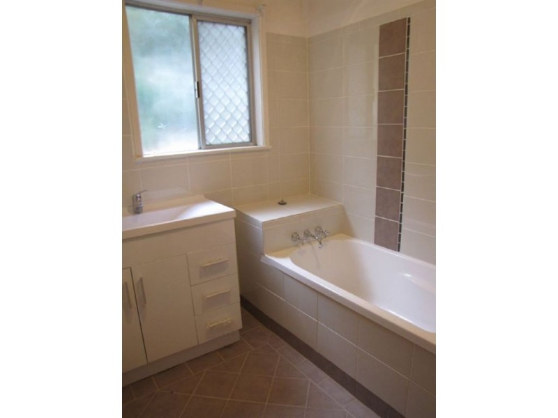 12 Weller Street, Rangeville QLD 4350